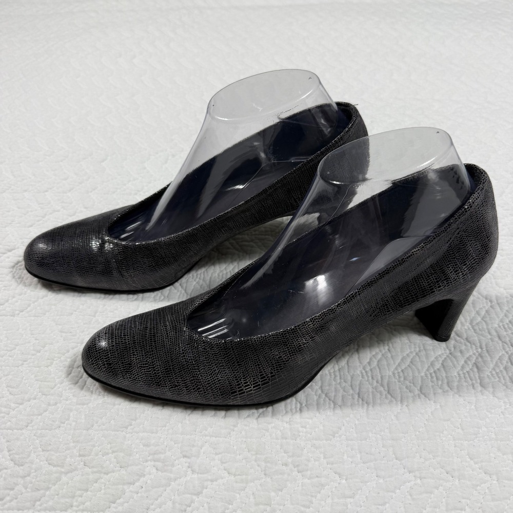Stuart Weitzman Pumps Womens 9 (Fits 8) Grey Quiet Luxury Lizard Embossed EUC